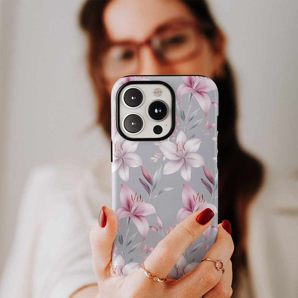 เคส iPhone Lily แบบด้านทนทาน 2 ชั้น พิมพ์ด้วยมือครึ่งหนึ่ง 